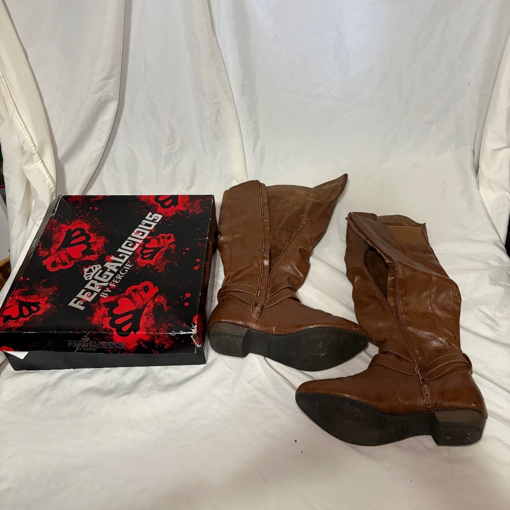 The Fergalicious By Fergie Knee High LARA Riding Boots in Tan, size 6.5 M